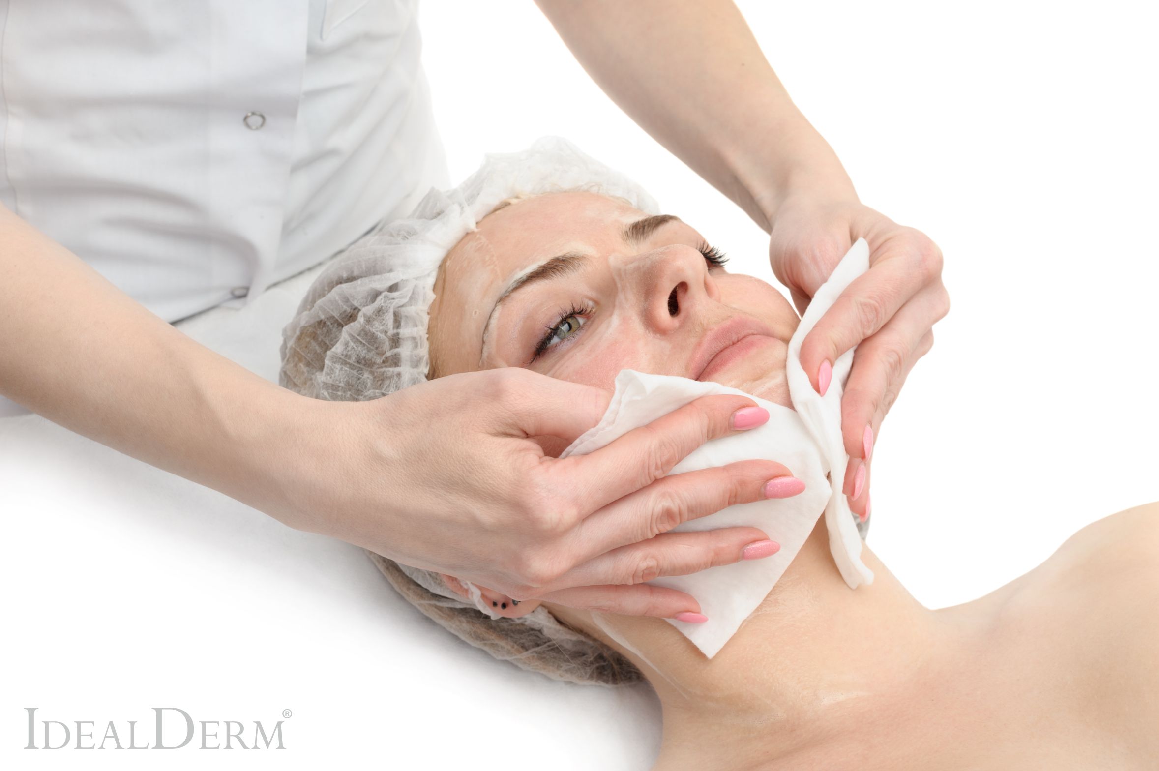 Professionelle Anwendung eines einzeln verpackten Peeling-Pads